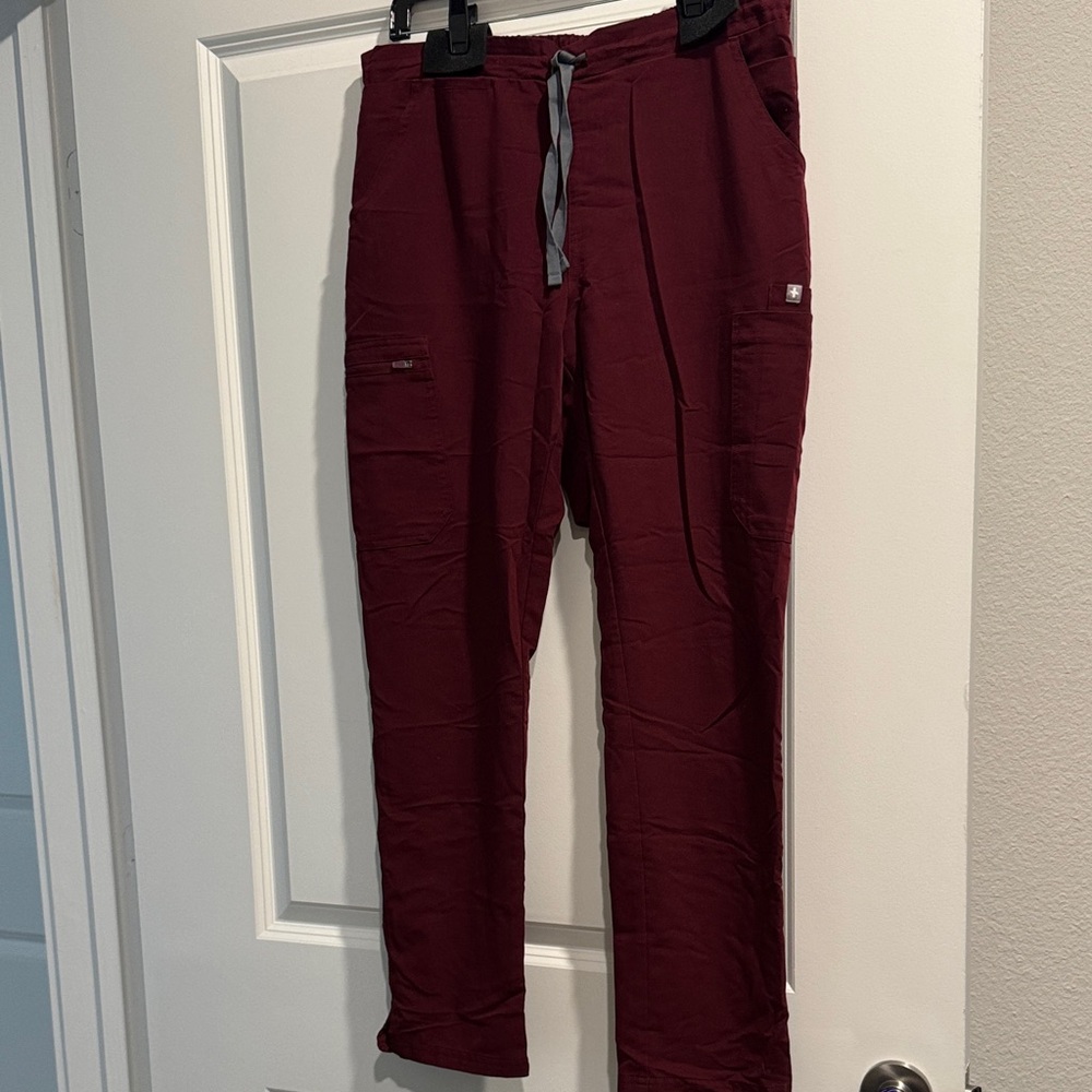 Medium Figs Women Cargo Scrub Pants in Burgundy - 9 pockets - regular rise